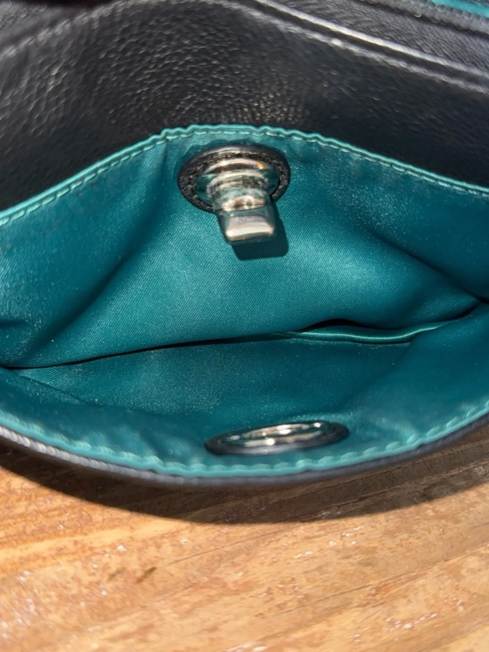 Coach Park  Vintage Wristlet Black Leather Turn Lock Pocket Green satin lined
